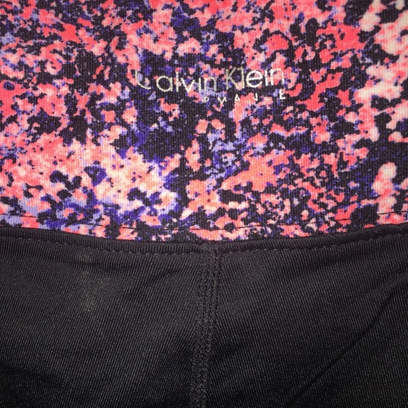 Authentic Calvin Klein Capri Tights - Picture 7 of 8